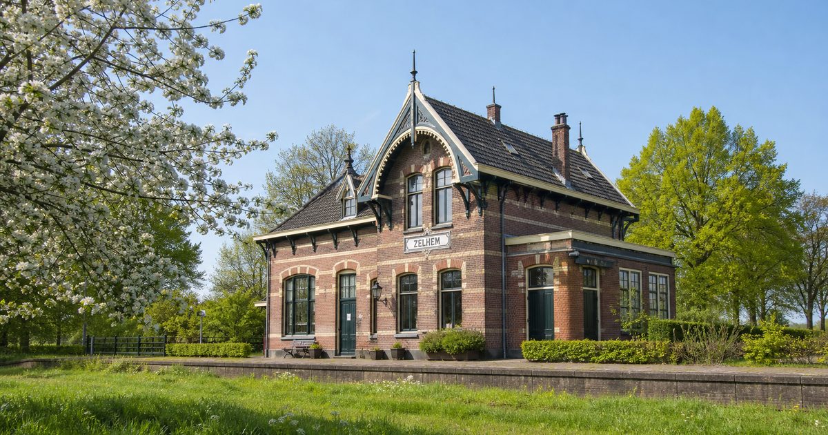 Van grensstation tot forensendorp: hoe plaatsen als Varsseveld, Ruurlo en Lochem veranderden door dagelijks reizen